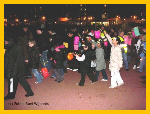 LampionnenoptochtRoel_7nov07_14