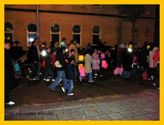 LampionnenoptochtRoel_7nov07_32