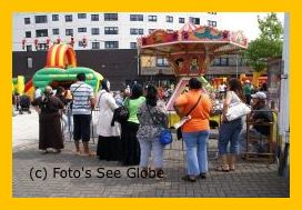 K_DSC02706_AnnaBlamanplein_feest_aug08_SeeGlobe